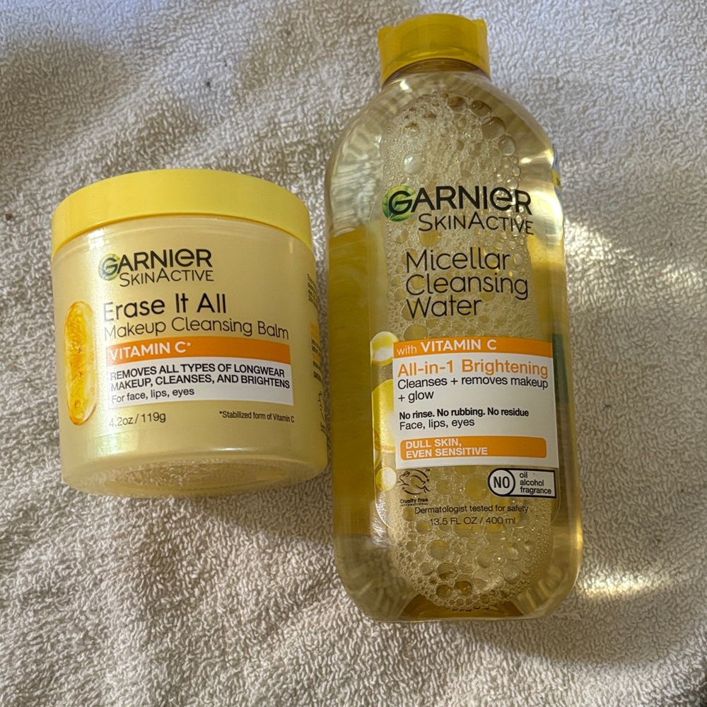 Garnier SkinActive Vitamin C Cleansing Set - Yellow